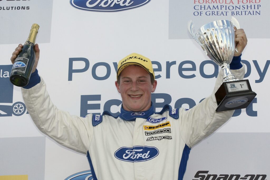 Andy Richardson gagne double podium à Thruxton, mai 2013